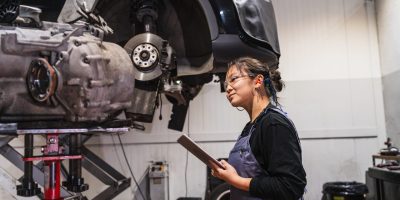 Se former permet de maintenir ses compétences à jour, même au sujet de voitures plus âgées.