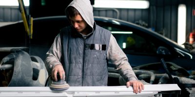 Un aide-carrossier peut rapidement apporter une plus-value en atelier.